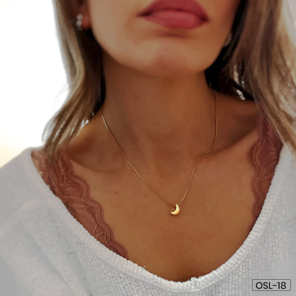 Half Moon Gold Pendant-OSL18